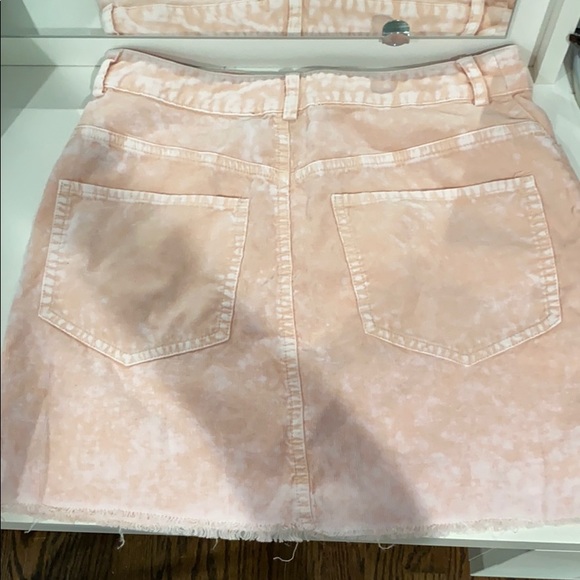 skirt - Picture 2 of 3